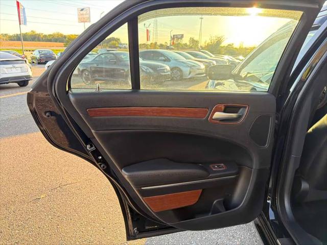 2016 Chrysler 300 Anniversary Edition
