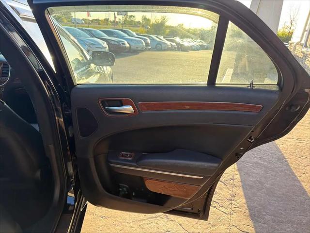 2016 Chrysler 300 Anniversary Edition