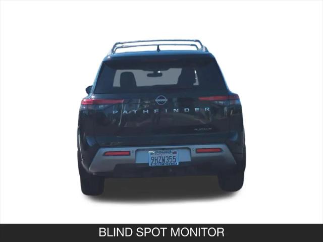 2023 Nissan Pathfinder Platinum FWD