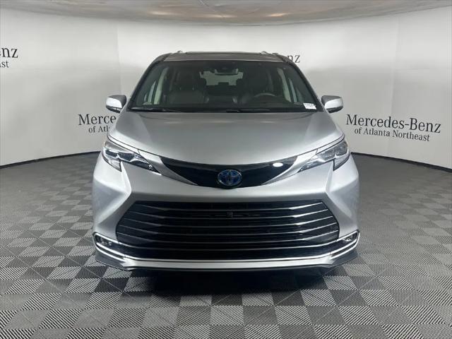 2024 Toyota Sienna Platinum