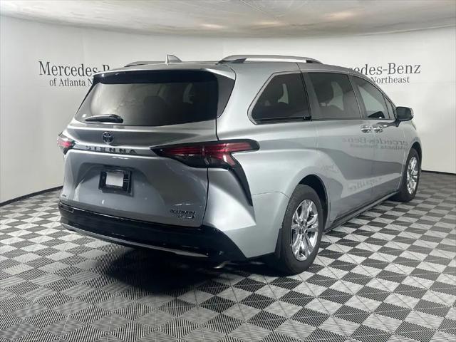2024 Toyota Sienna Platinum