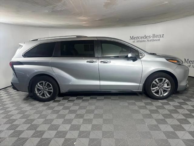 2024 Toyota Sienna Platinum