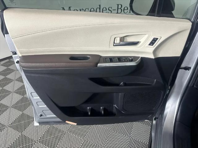 2024 Toyota Sienna Platinum