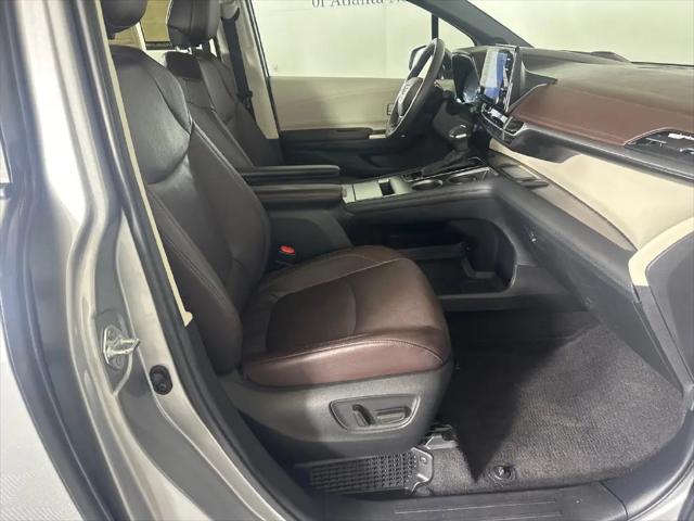 2024 Toyota Sienna Platinum