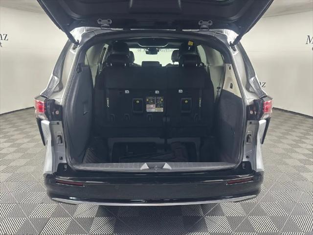 2024 Toyota Sienna Platinum