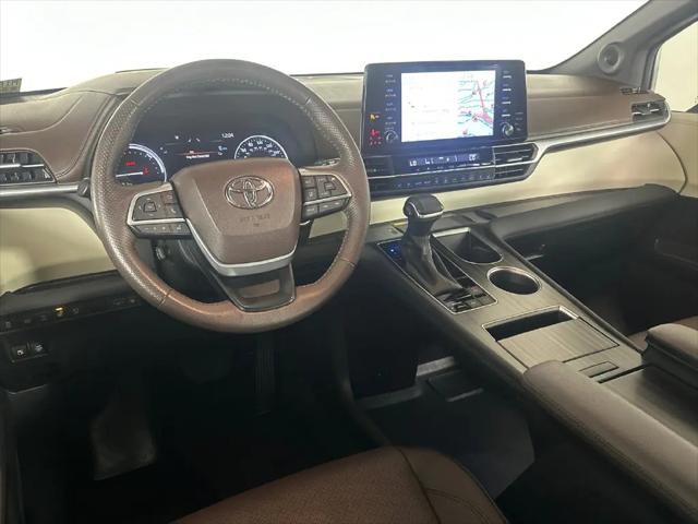 2024 Toyota Sienna Platinum