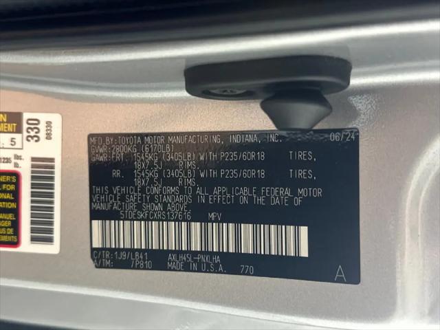 2024 Toyota Sienna Platinum