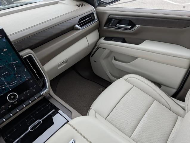 2025 GMC Yukon 4WD Denali