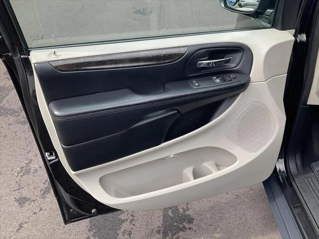 2016 Dodge Grand Caravan SE/SXT