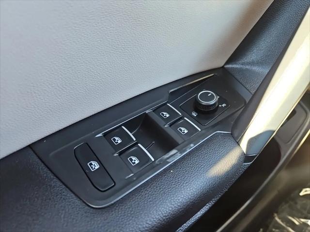 2019 Volkswagen Tiguan 2.0T SEL R-Line