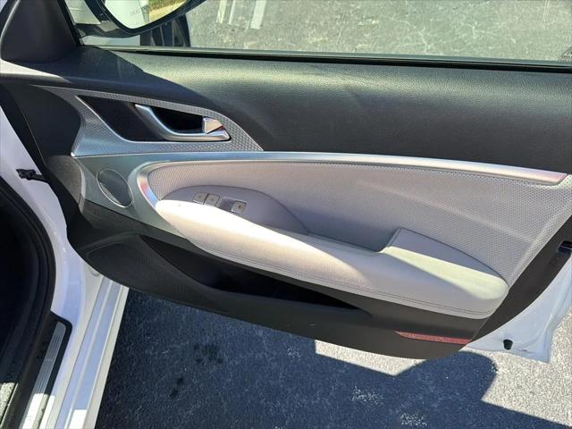2023 Genesis G70 2.0T RWD
