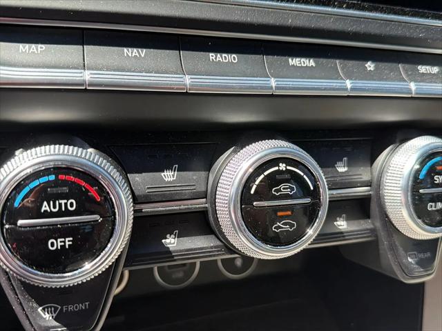 2023 Genesis G70 2.0T RWD