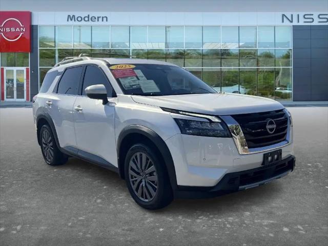 2025 Nissan Pathfinder SL FWD
