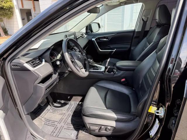 2020 Toyota RAV4 XLE Premium