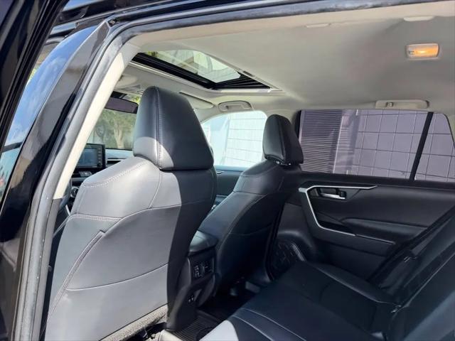 2020 Toyota RAV4 XLE Premium