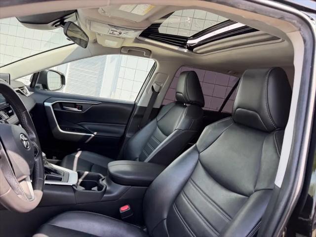 2020 Toyota RAV4 XLE Premium