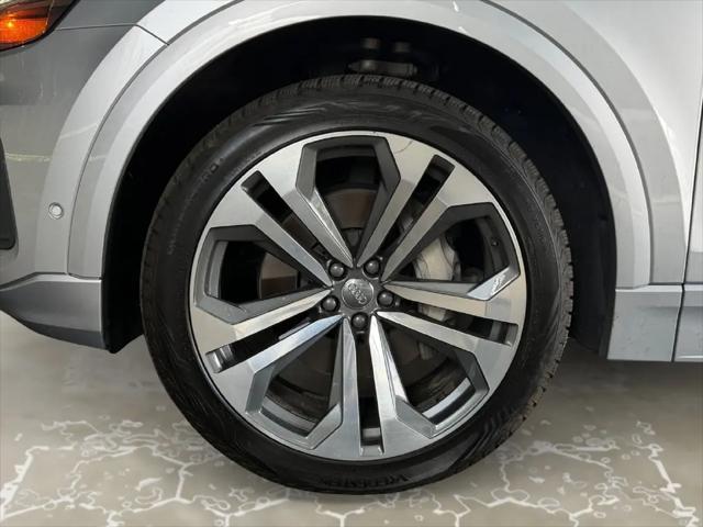 2019 Audi Q8 55 Premium