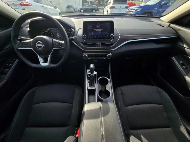 2024 Nissan Altima SV FWD