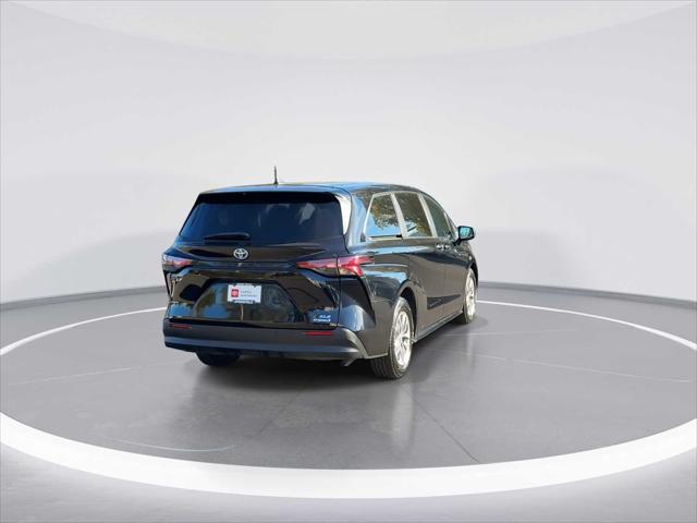 2022 Toyota Sienna XLE