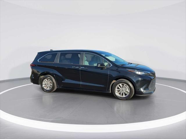 2022 Toyota Sienna XLE