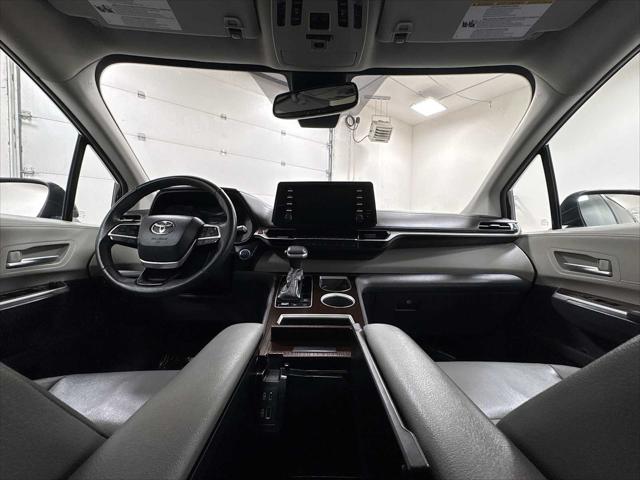 2022 Toyota Sienna XLE