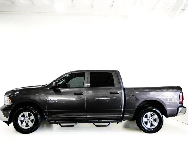 2022 Ram 1500 Classic SLT Crew Cab 4x2 57 Box