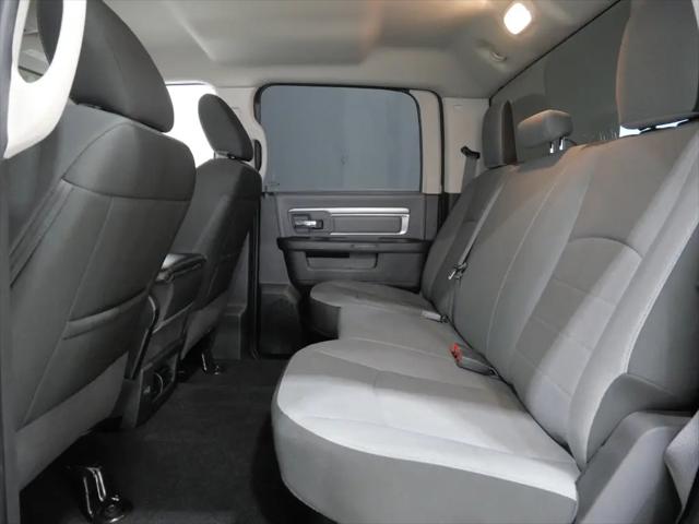 2022 Ram 1500 Classic SLT Crew Cab 4x2 57 Box