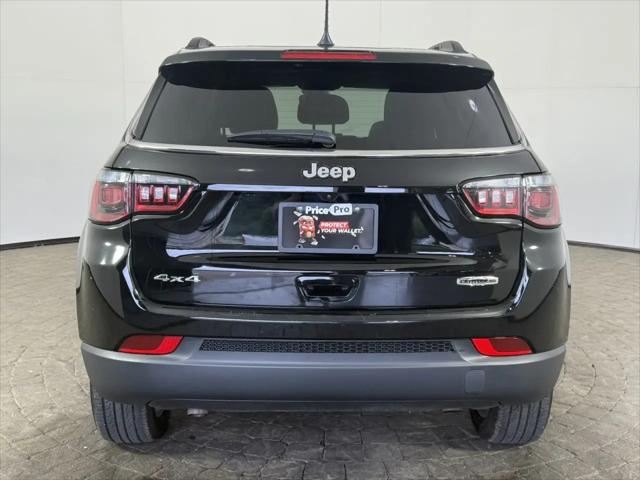 2024 Jeep Compass Latitude Lux FWD