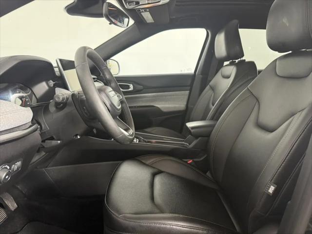 2024 Jeep Compass Latitude Lux FWD