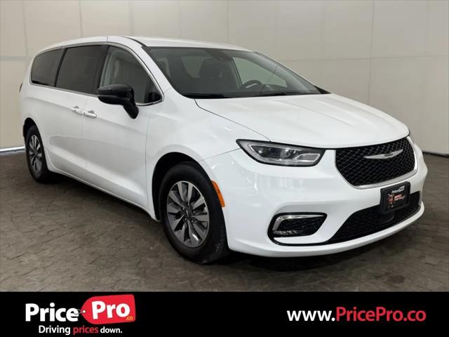2024 Chrysler Pacifica Hybrid Select for sale in Maumee, OH