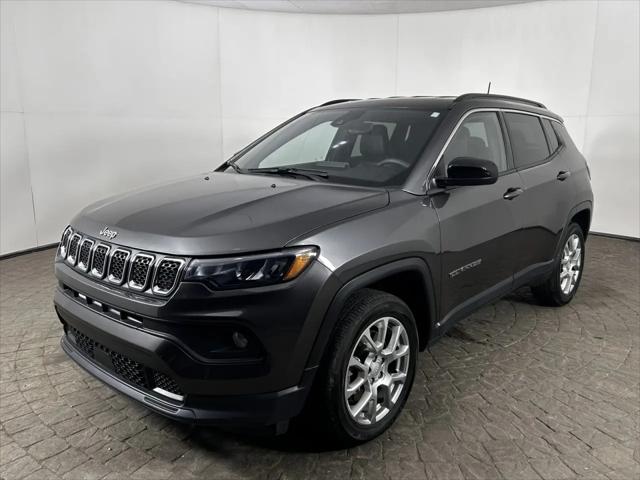 2023 Jeep Compass Latitude Lux FWD