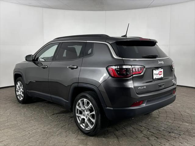 2023 Jeep Compass Latitude Lux FWD