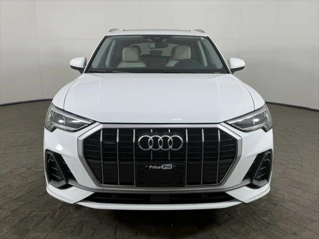 2025 Audi Q3 Premium 45 TFSI S line quattro Tiptronic