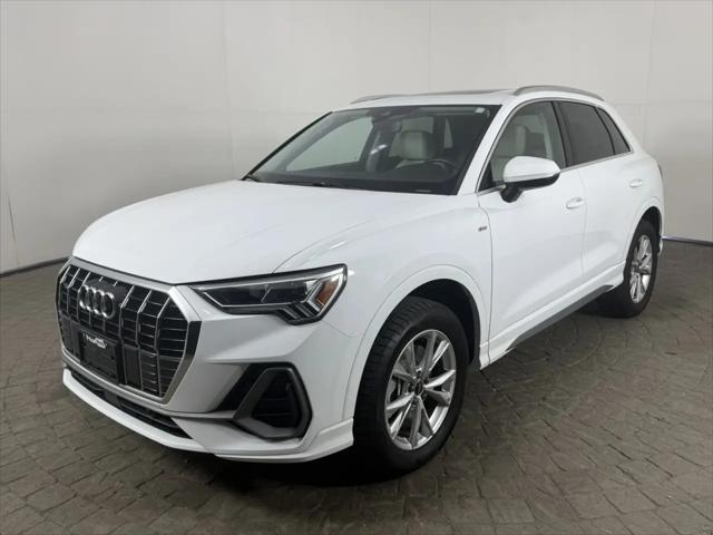 2025 Audi Q3 Premium 45 TFSI S line quattro Tiptronic