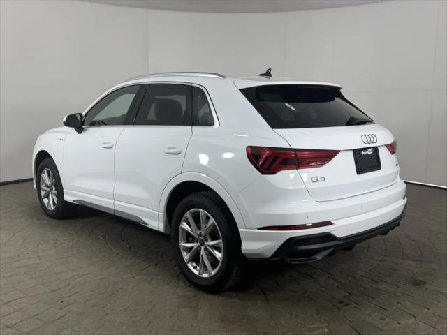 2025 Audi Q3 Premium 45 TFSI S line quattro Tiptronic