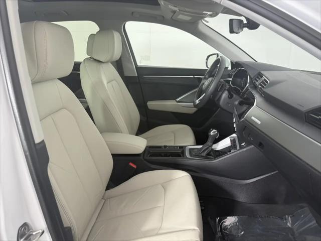 2025 Audi Q3 Premium 45 TFSI S line quattro Tiptronic
