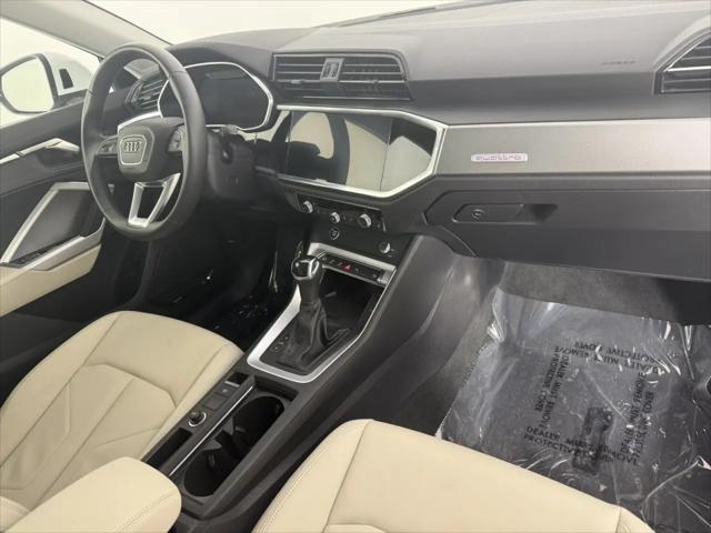 2025 Audi Q3 Premium 45 TFSI S line quattro Tiptronic