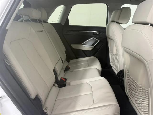 2025 Audi Q3 Premium 45 TFSI S line quattro Tiptronic