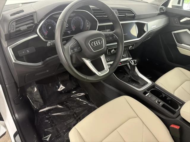 2025 Audi Q3 Premium 45 TFSI S line quattro Tiptronic