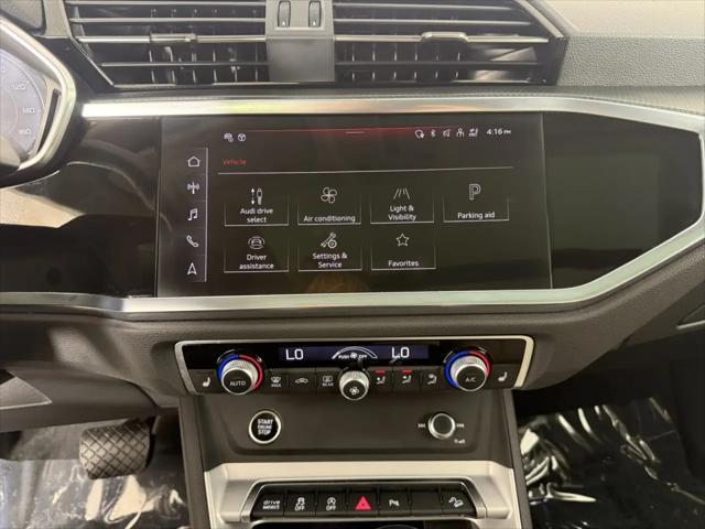 2025 Audi Q3 Premium 45 TFSI S line quattro Tiptronic