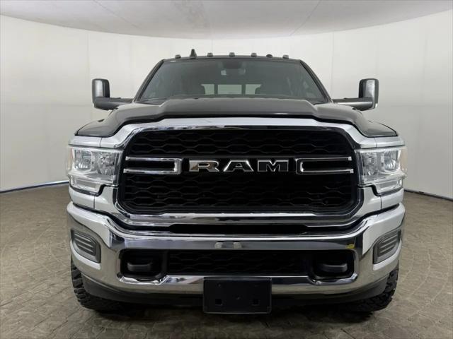 2022 Ram 3500 Tradesman Crew Cab 4x4 8 Box