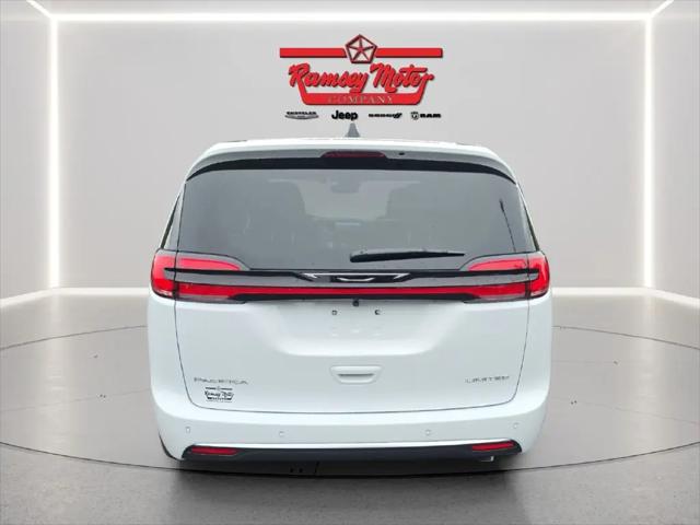2027 Chrysler Pacifica Limited