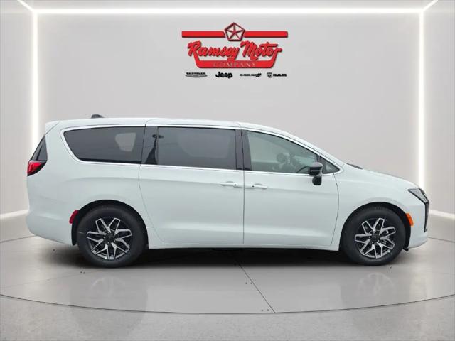 2027 Chrysler Pacifica Limited