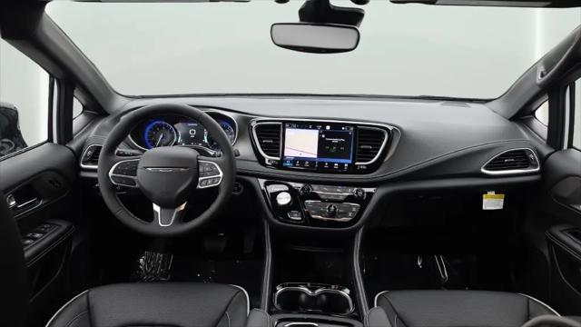2027 Chrysler Pacifica Limited