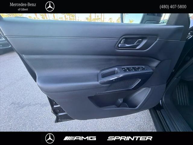 2024 Nissan Pathfinder SV FWD