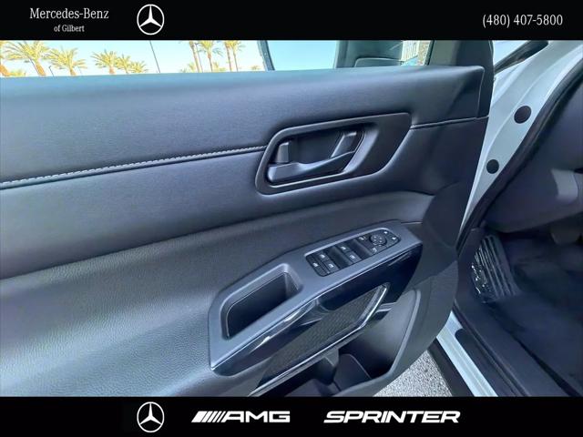 2024 Nissan Pathfinder SV FWD