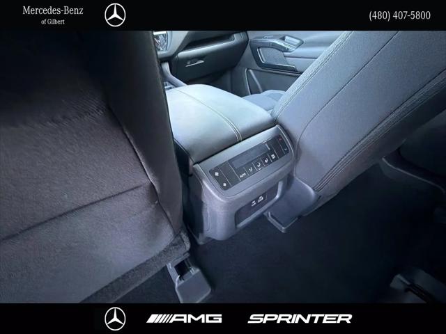 2024 Nissan Pathfinder SV FWD