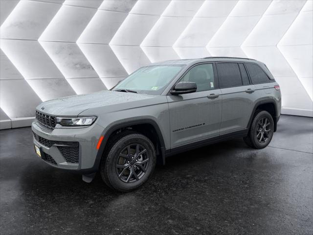 2027 Jeep Grand Cherokee Laredo Altitude for sale in Newport, VT
