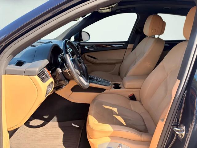 2017 Porsche Macan Macan
