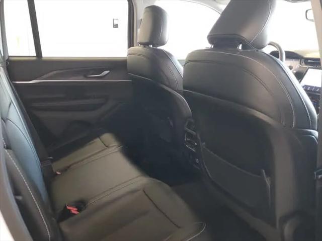 2023 Jeep Grand Cherokee Limited 4x2